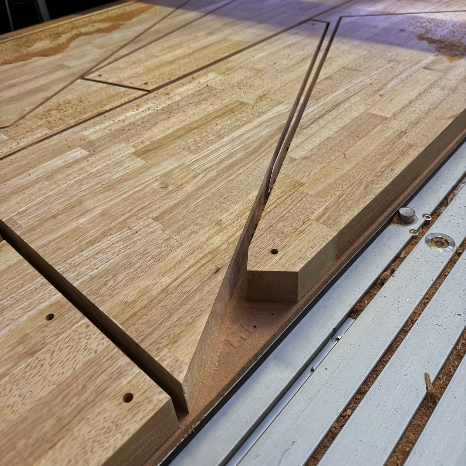 CNC Machining & Cutting of 44mm Solid Rubberwood Stair Treads: High-Density Nesting & Fast Turnaround